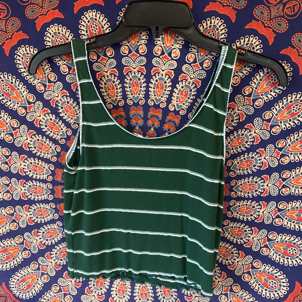 American eagle tank! Size S/M ruffled edges